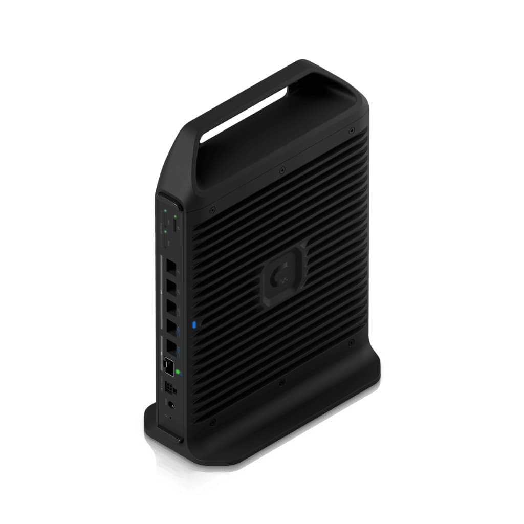UBNT UniFi Cloud Gateway Industrial (UCG-Industrial) — 5 Gbps IPS/IDS, 350W PoE Gücü ve 10G Uplink’li Endüstriyel UniFi Gateway